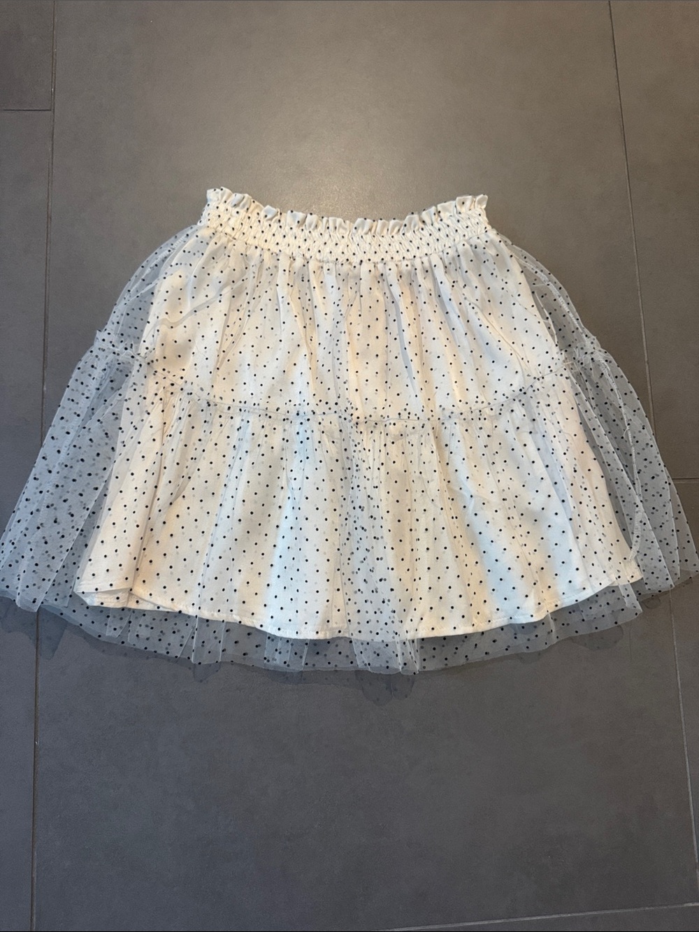 Warm White Polka Dot Tiered Tulle Skirt elastic waist size 8 (fits like a 6)